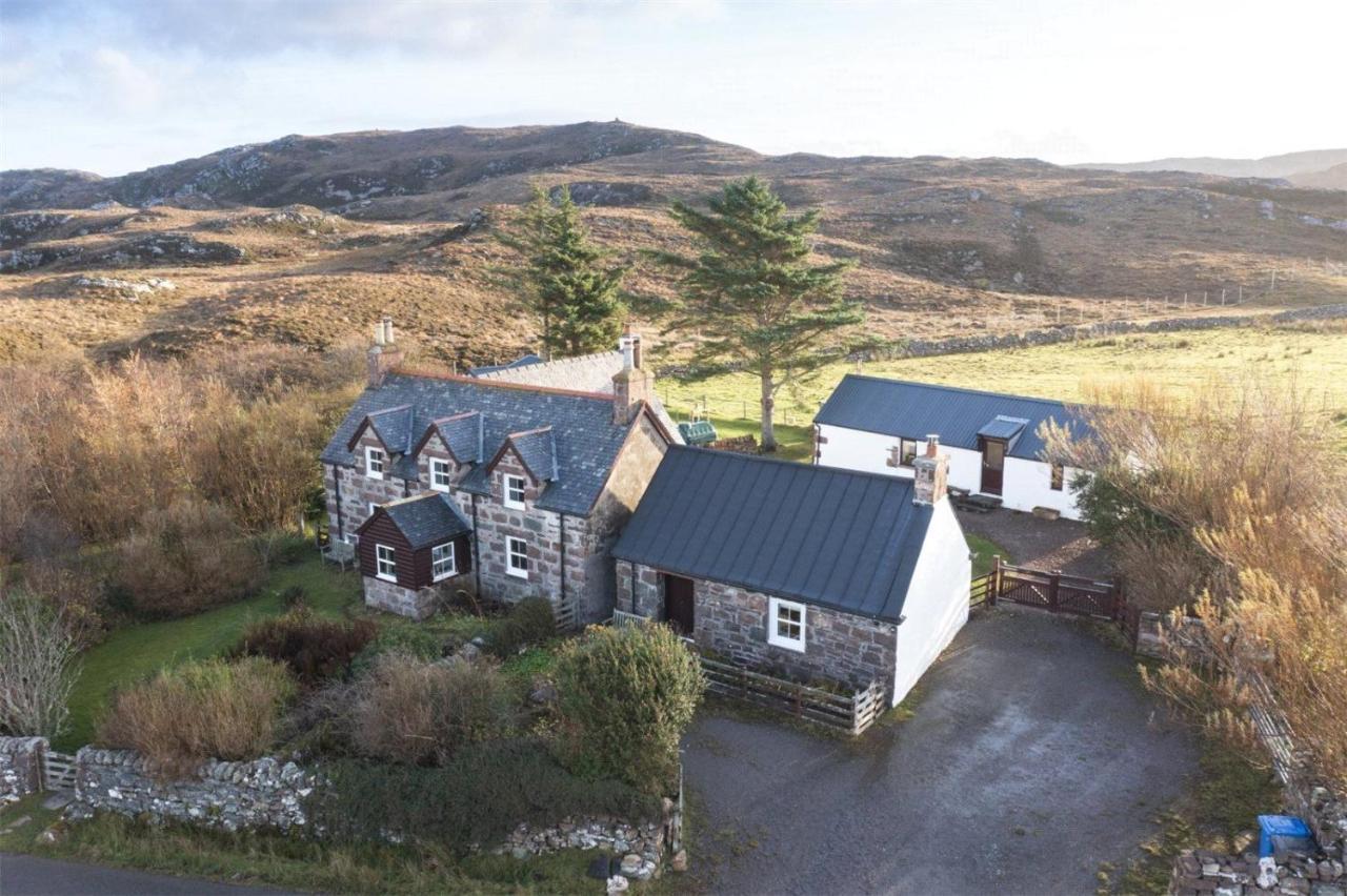 The Smithy House & Cottages Lochinver Exterior photo
